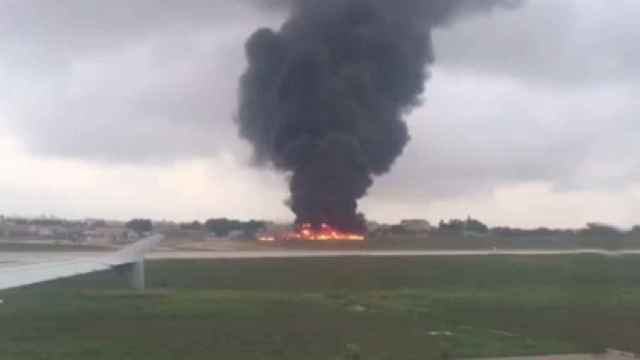 Imagen de la explosión en el Aeropuerto Internacional de Malta