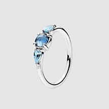 Anillo en plata y cristal azul Pandora