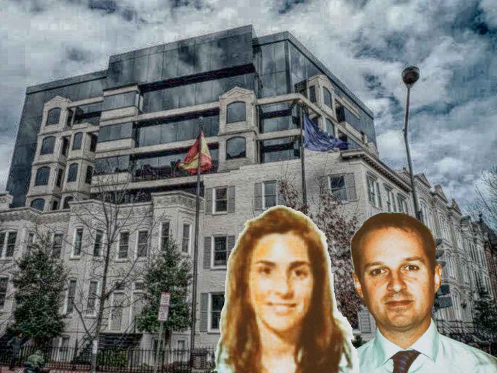 Gustavo Frech y su mujer María Pedrosa de Guindos sobre la embajada española de Washington.
