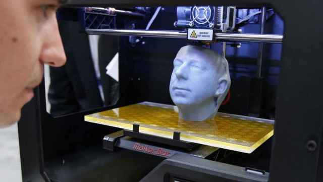 Réplica de una cabeza hecha en 3D.