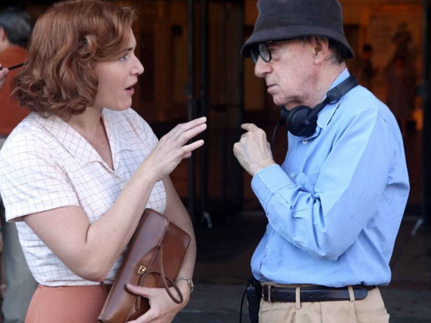 Woody Allen con Kate Winslet durante el rodaje de Wonder Wheel.