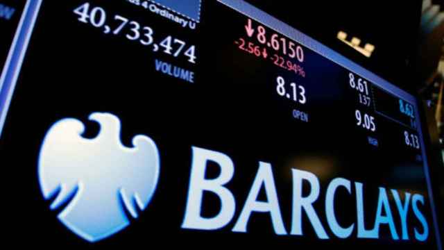 Una pantalla de cotización con los títulos de Barclays.
