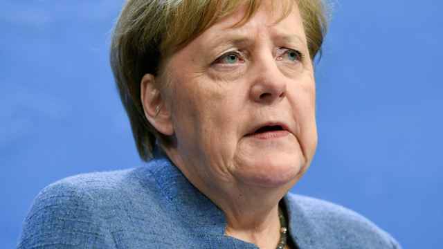 Publicitar el aborto, la reivindicación feminista que agita a la gran coalición de Merkel
