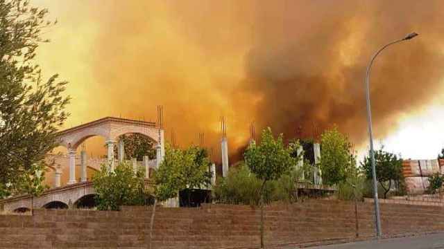 Incendio en Toledo que afecta a la urbanización de Montesión