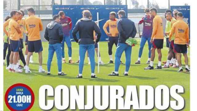 La portada del periódico Mundo Deportivo (lunes, 18 de abril del 2022): Conjurados