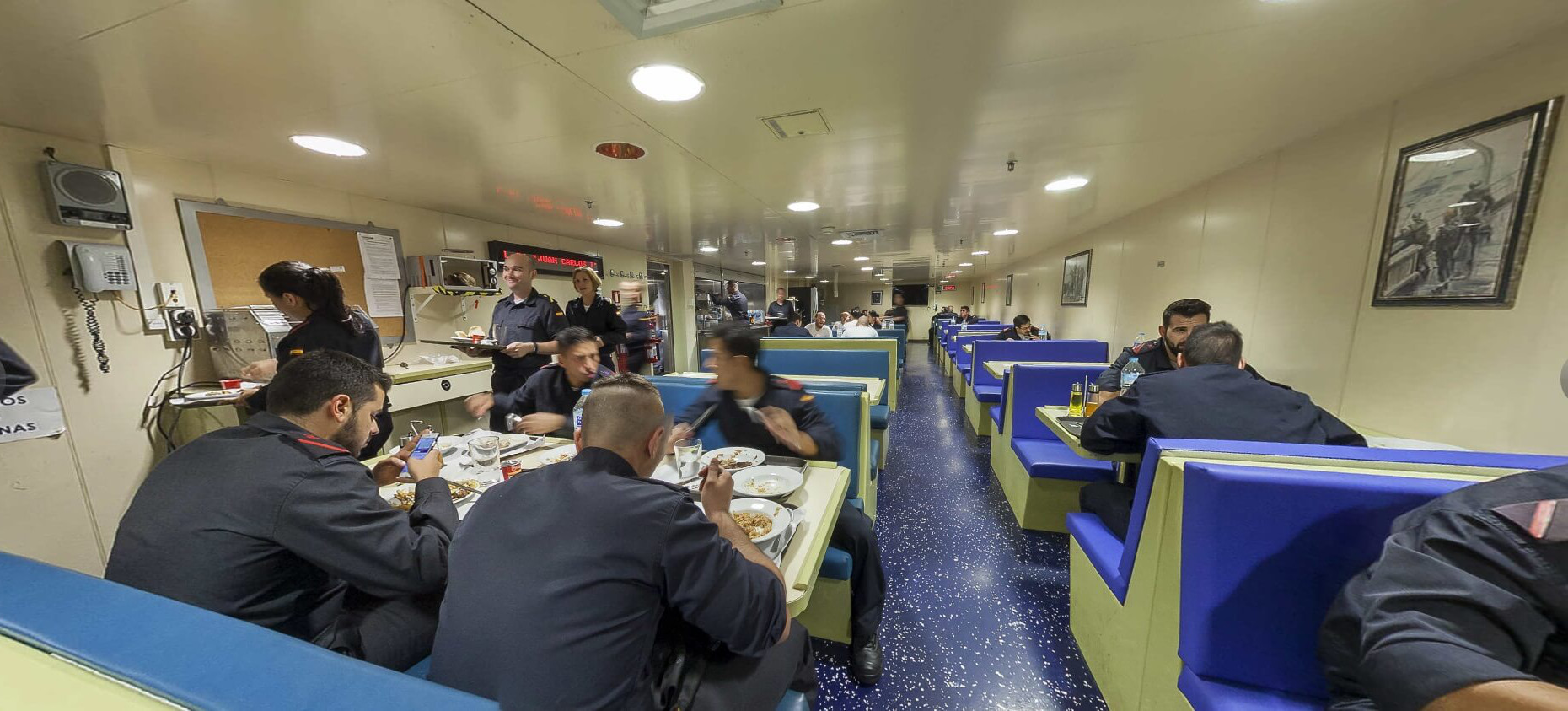 El buque hace acopio