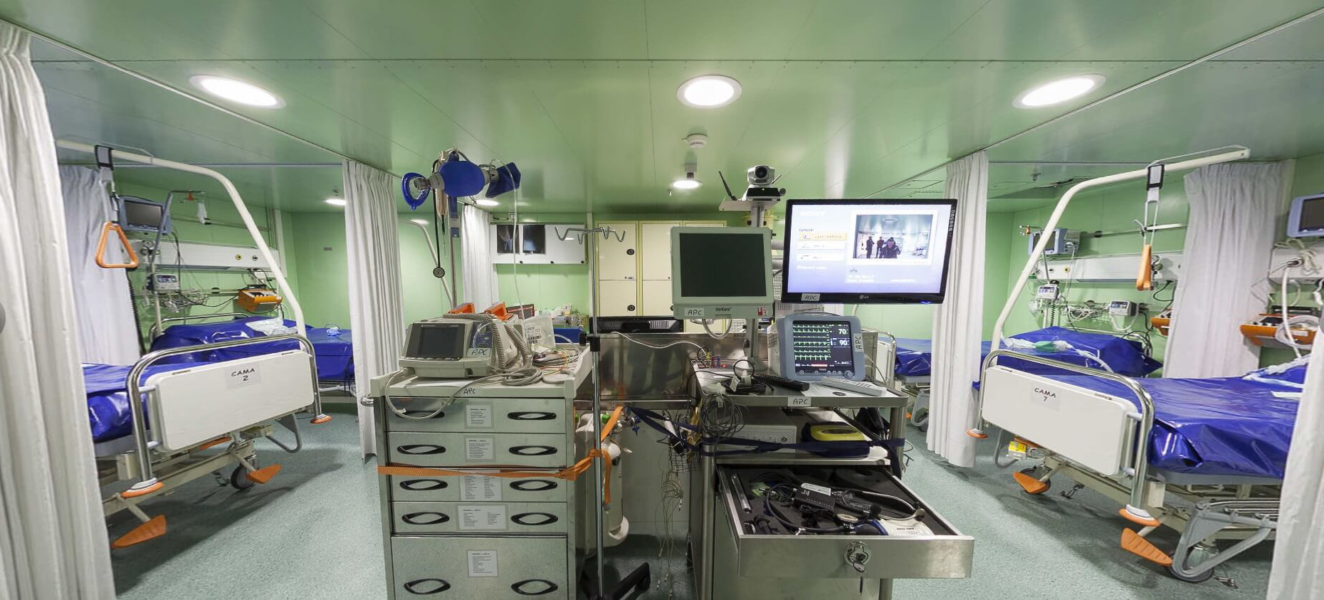 El buque hace acopio